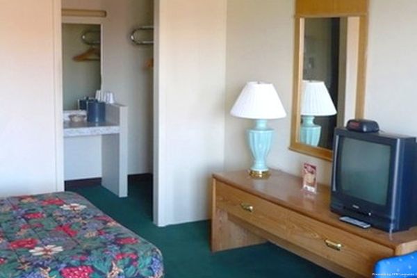 Knights Inn Cheyenne
